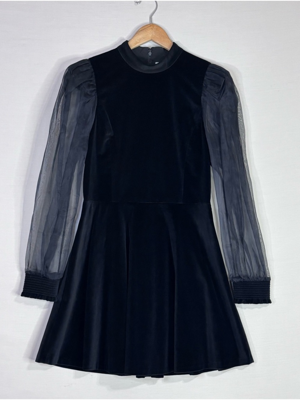 Alice + Olivia Black Sheer Sleeve Fit Flare Dress Velvet Feel 8 - Picture 3 of 6